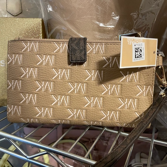 Michael Kors Jet Set Wristlet Phone wallet camel tan NWTs double zip card slots - Picture 3 of 7